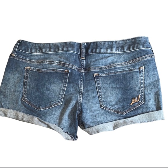 Express jean shorts - Picture 2 of 2